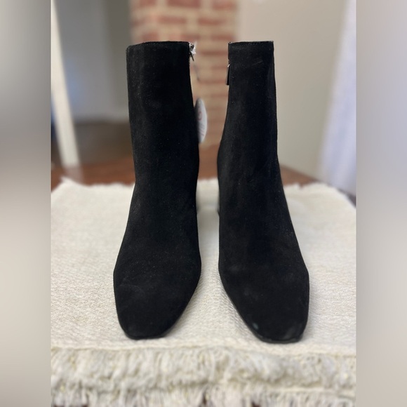 Blondo Scarlette Waterproof Suede Bootie Size 9 Black Preppy Block Heel NWOB - Picture 2 of 16